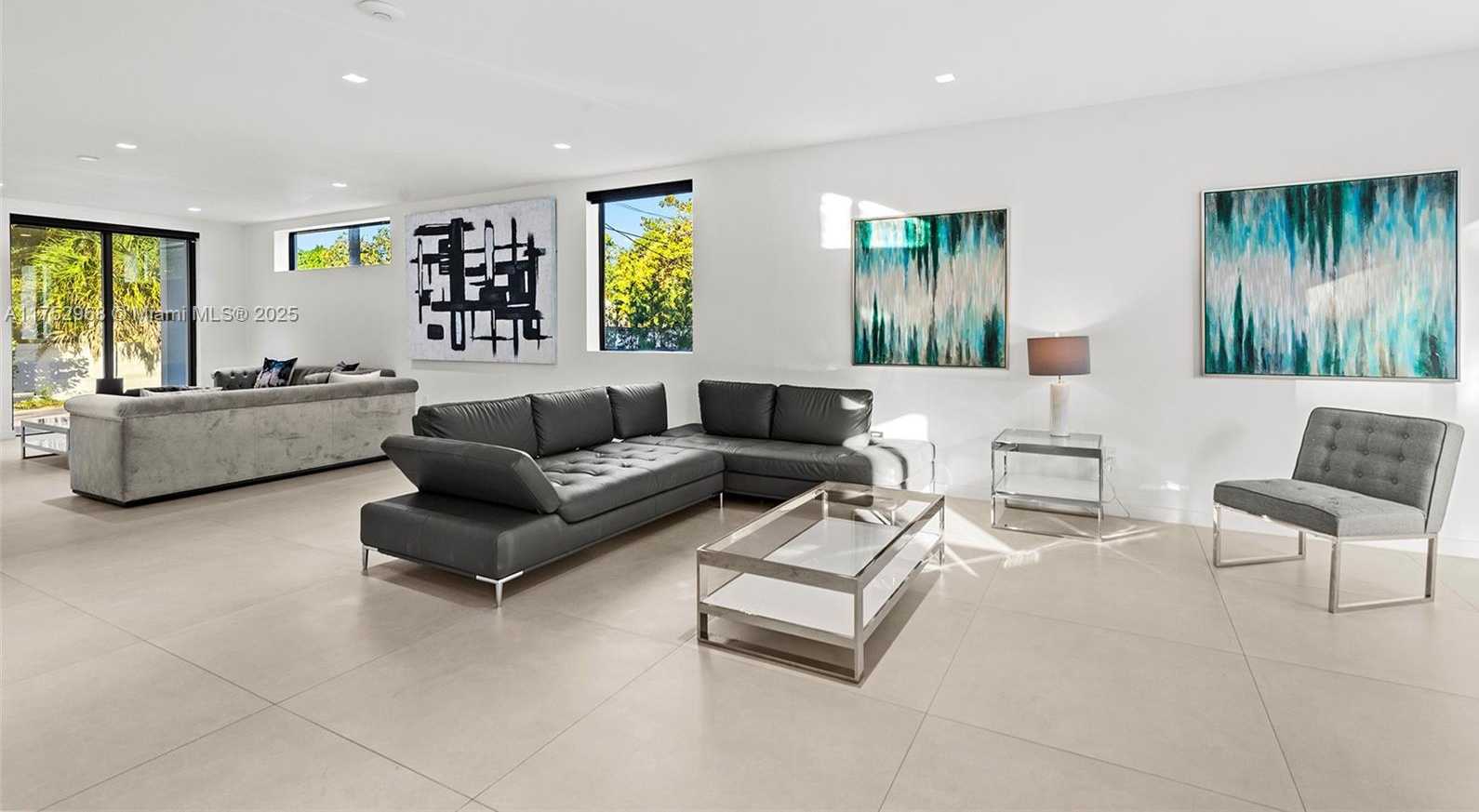 Small Image of 2572 NORTH EAST 182ND TER, North Miami Beach Number 18