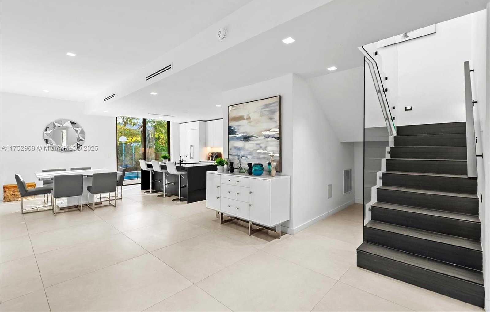 Small Image of 2572 NORTH EAST 182ND TER, North Miami Beach Number 23