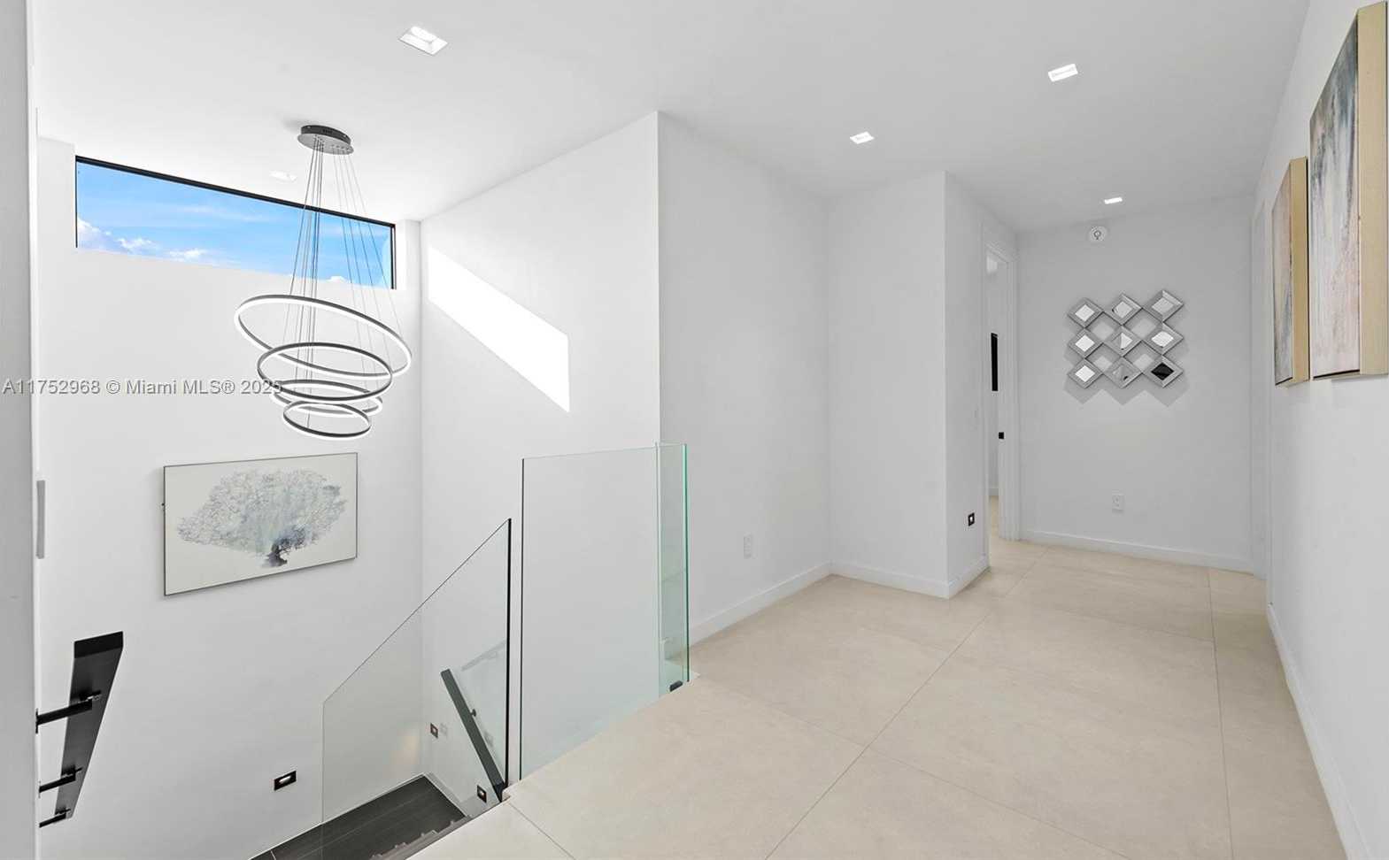 Small Image of 2572 NORTH EAST 182ND TER, North Miami Beach Number 24
