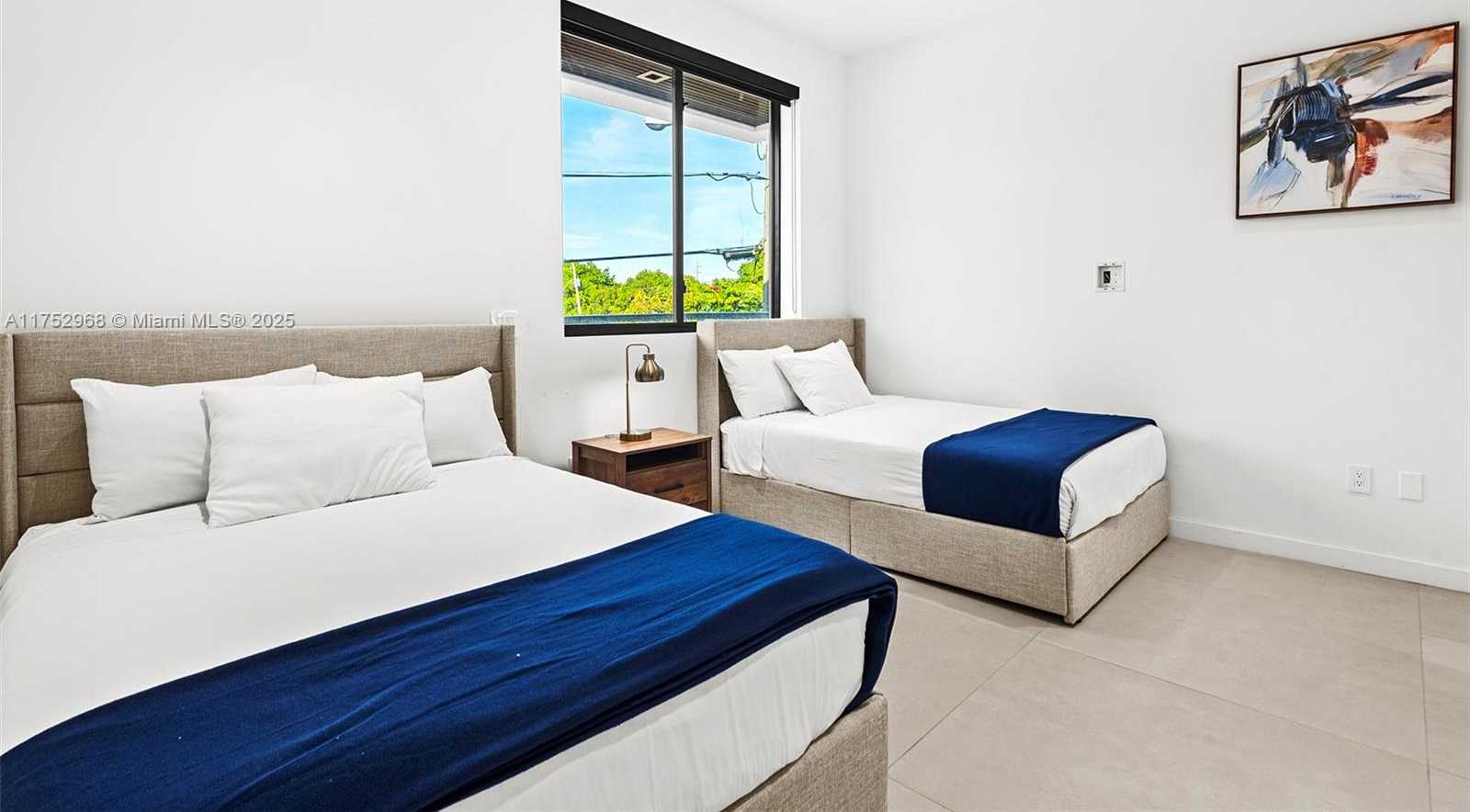Small Image of 2572 NORTH EAST 182ND TER, North Miami Beach Number 39