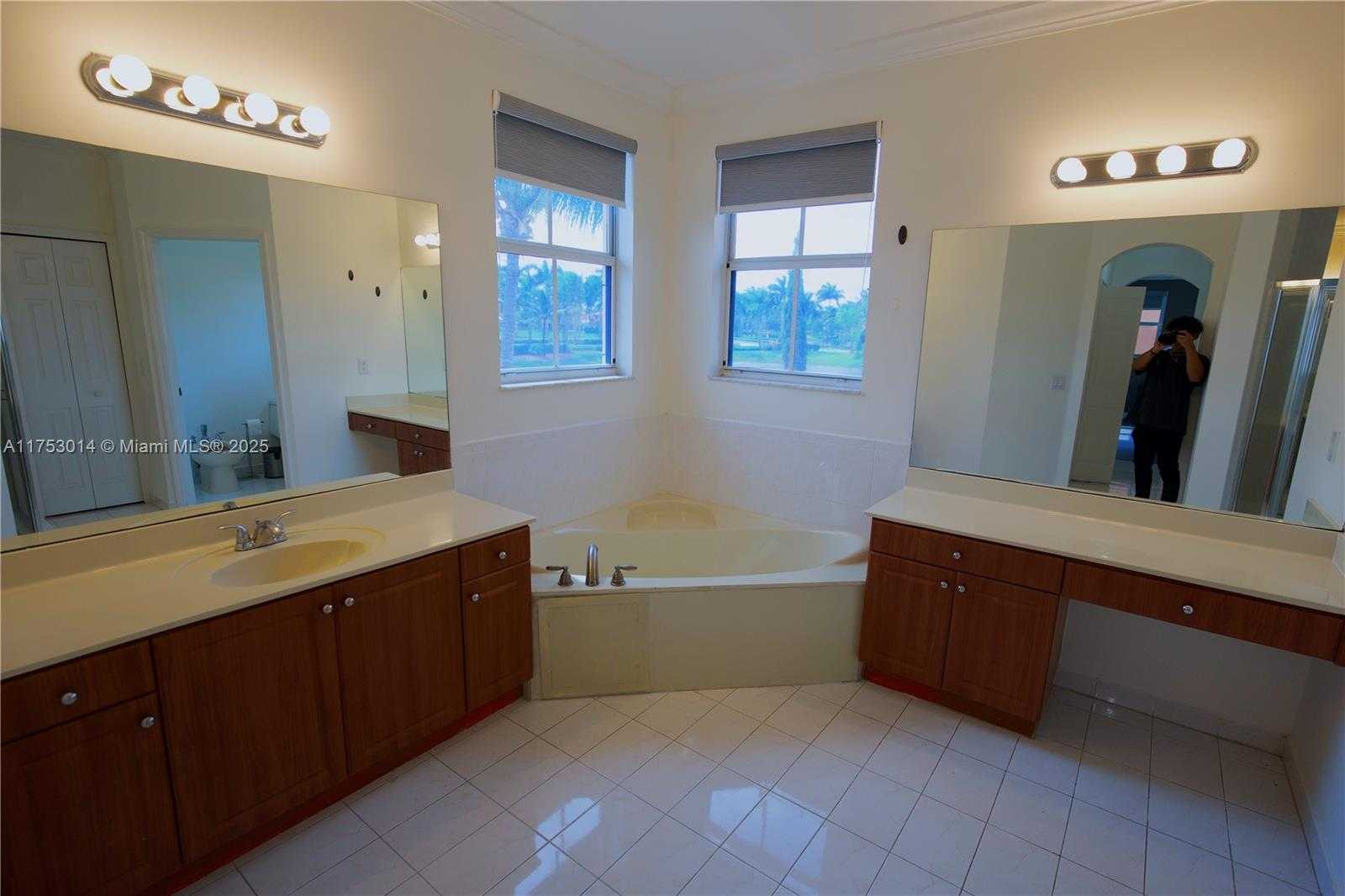 Small Image of 2631 SOUTH WEST 153RD PATH #2631, Miami Number 16