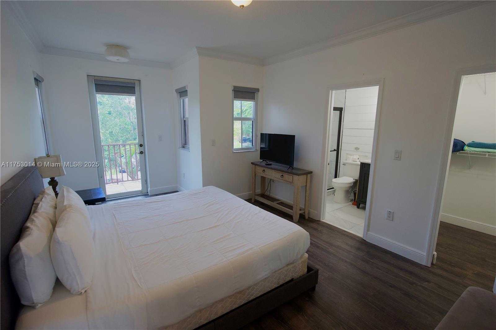 Small Image of 2631 SOUTH WEST 153RD PATH #2631, Miami Number 18