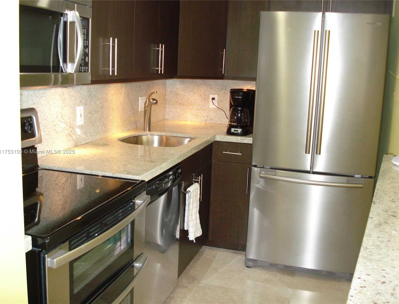 Small Image of 770 CLAUGHTON ISLAND DR #1708, Miami Number 10
