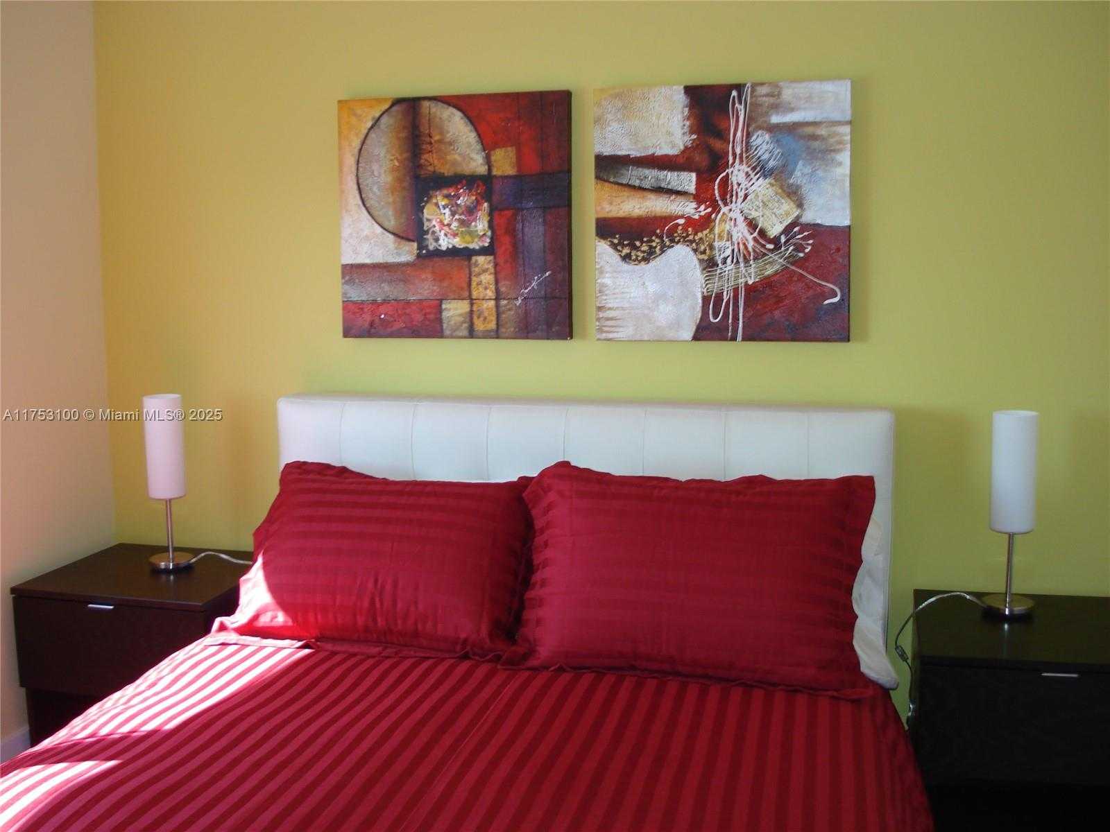 Small Image of 770 CLAUGHTON ISLAND DR #1708, Miami Number 13
