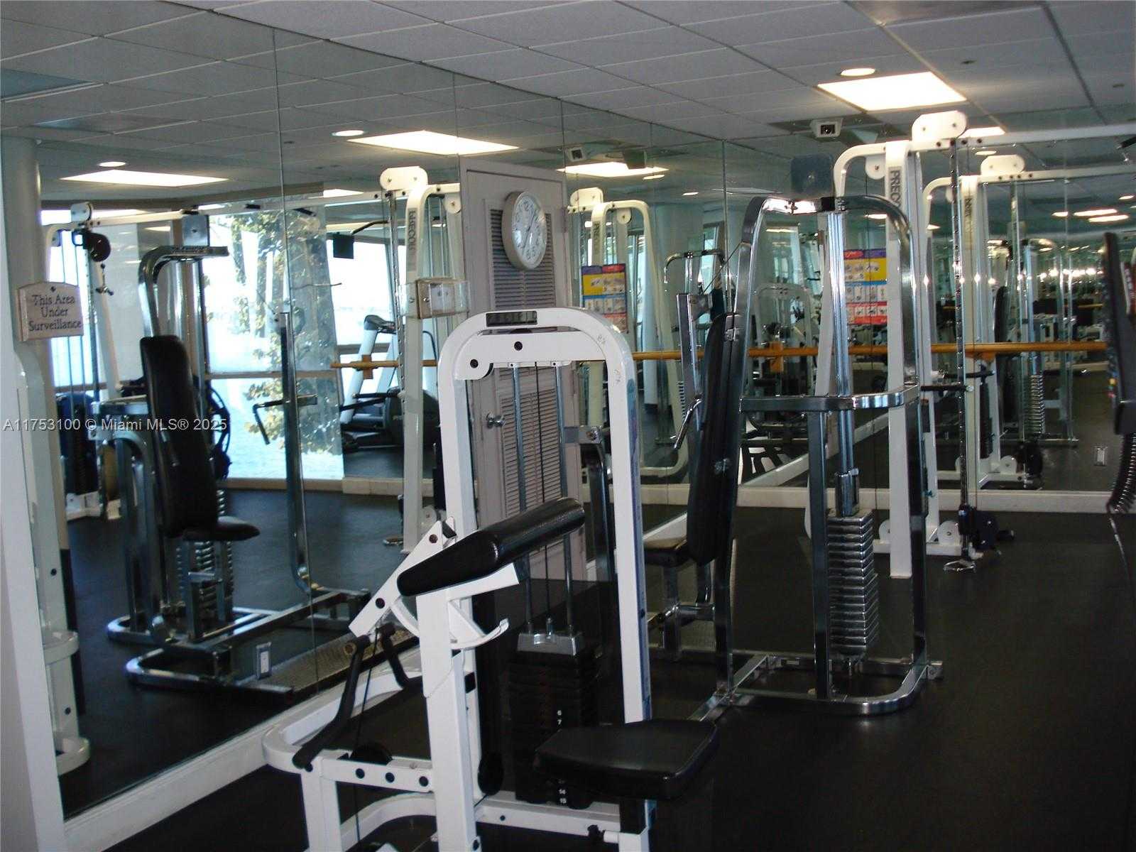 Small Image of 770 CLAUGHTON ISLAND DR #1708, Miami Number 17
