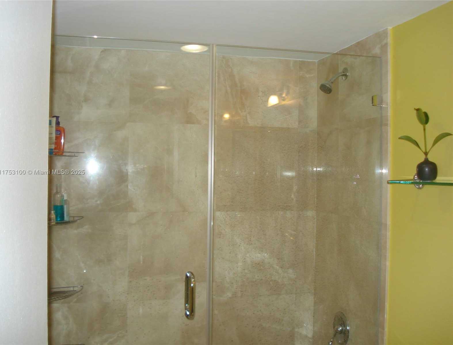 Small Image of 770 CLAUGHTON ISLAND DR #1708, Miami Number 19