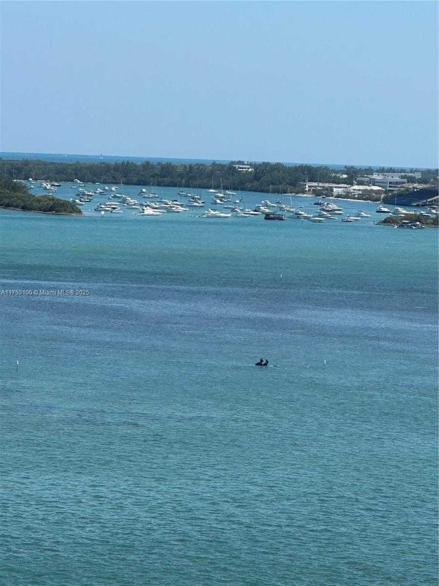 Small Image of 770 CLAUGHTON ISLAND DR #1708, Miami Number 27