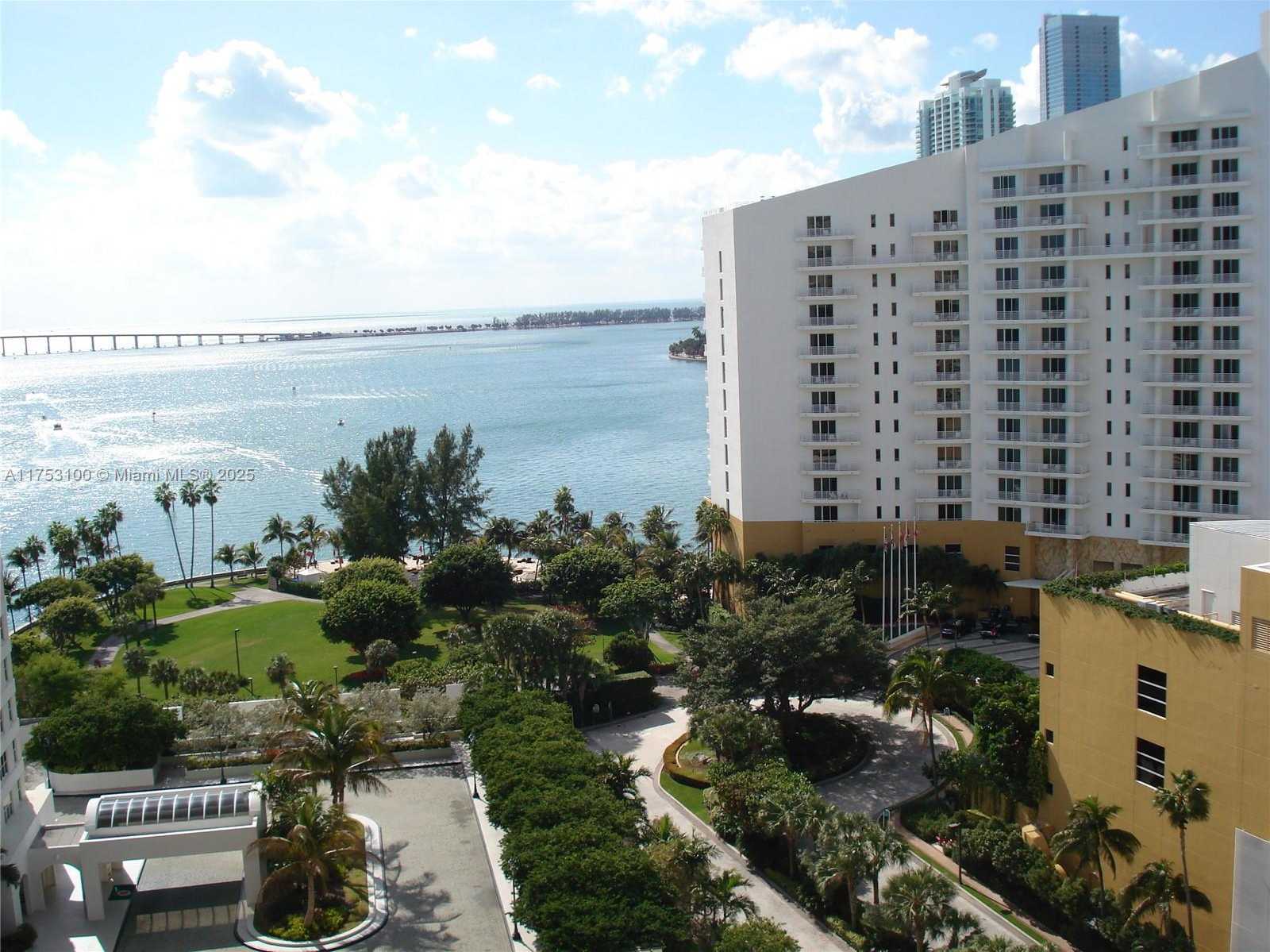 Small Image of 770 CLAUGHTON ISLAND DR #1708, Miami Number 4