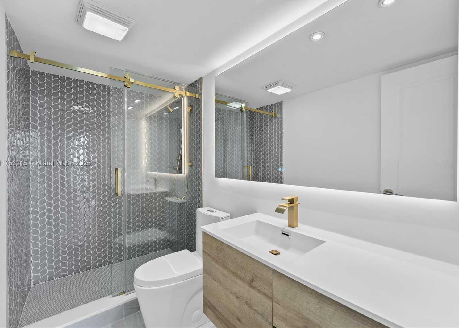 Small Image of 10275 COLLINS AVE #1035, Bal Harbour Number 14