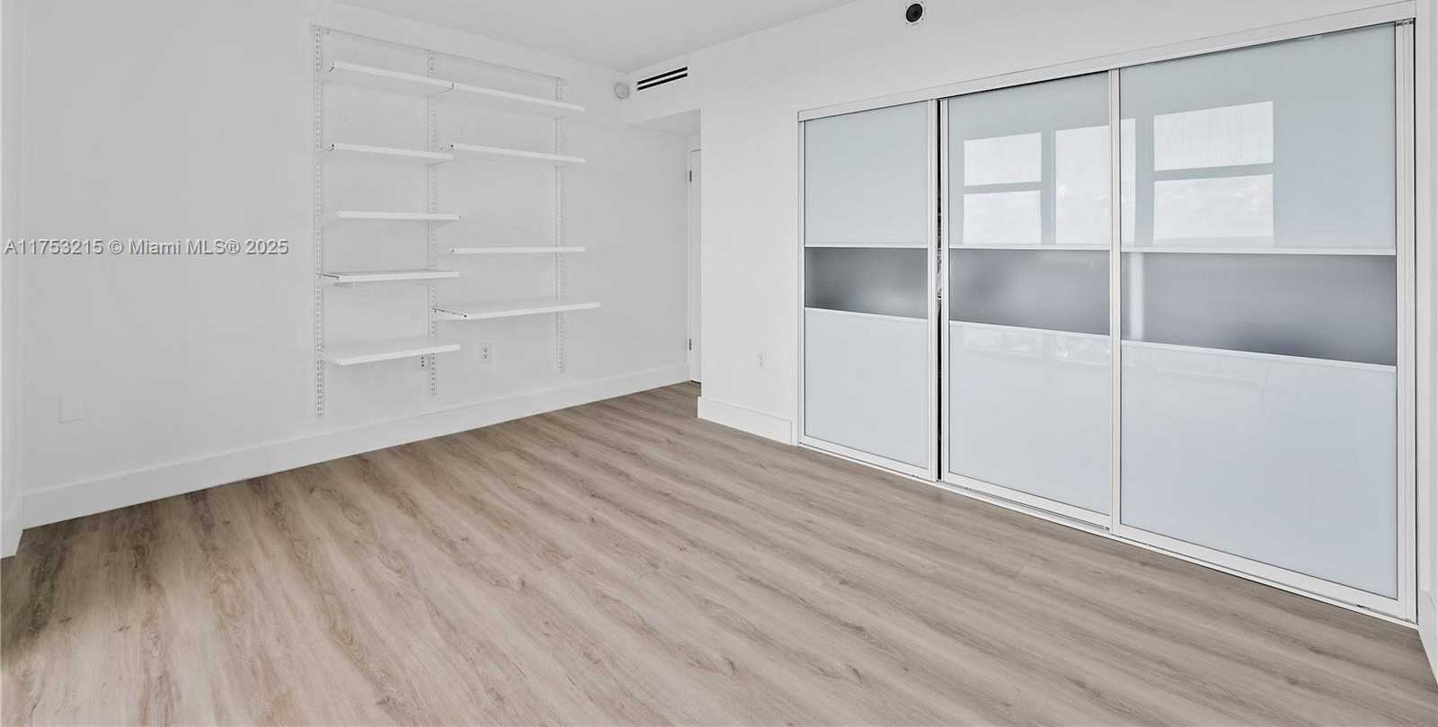 Small Image of 10275 COLLINS AVE #1035, Bal Harbour Number 17