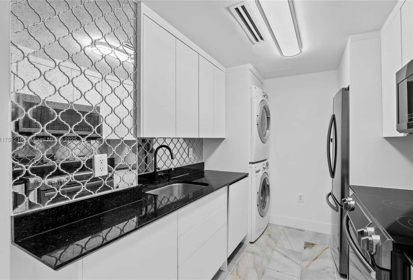 Small Image of 10275 COLLINS AVE #1035, Bal Harbour Number 9