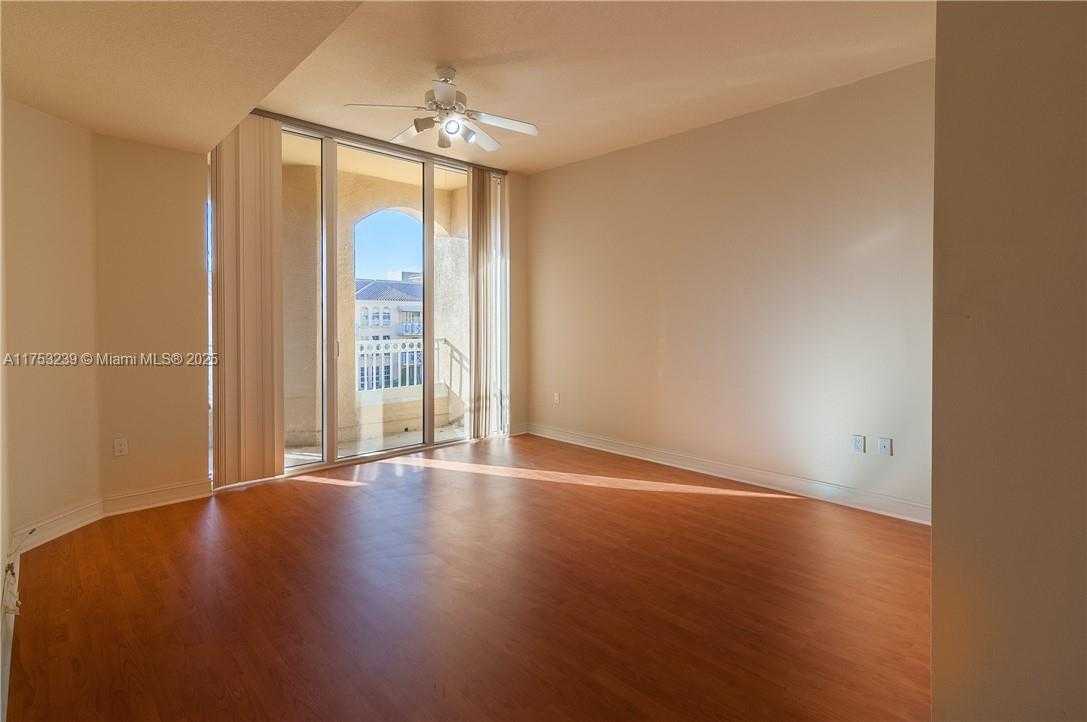 Small Image of 3001 NORTH EAST 185 ST #624, Aventura Number 17