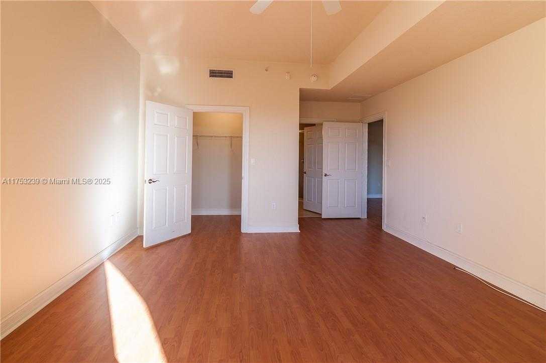 Small Image of 3001 NORTH EAST 185 ST #624, Aventura Number 18