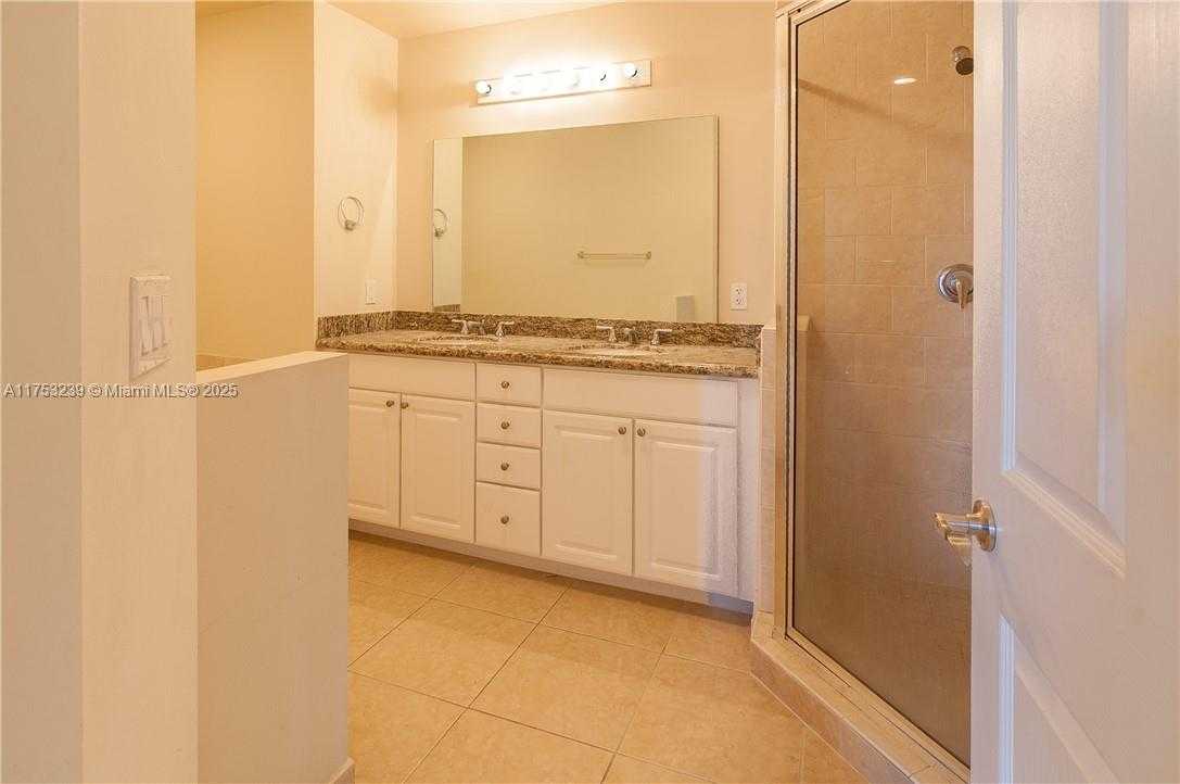 Small Image of 3001 NORTH EAST 185 ST #624, Aventura Number 19