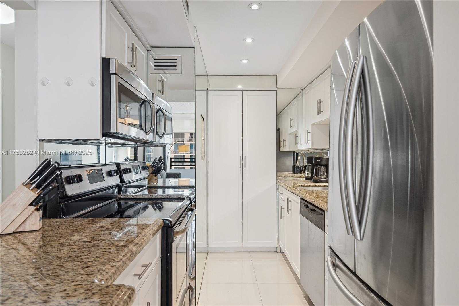 Small Image of 3505 SOUTH OCEAN DR #1119, Hollywood Number 2