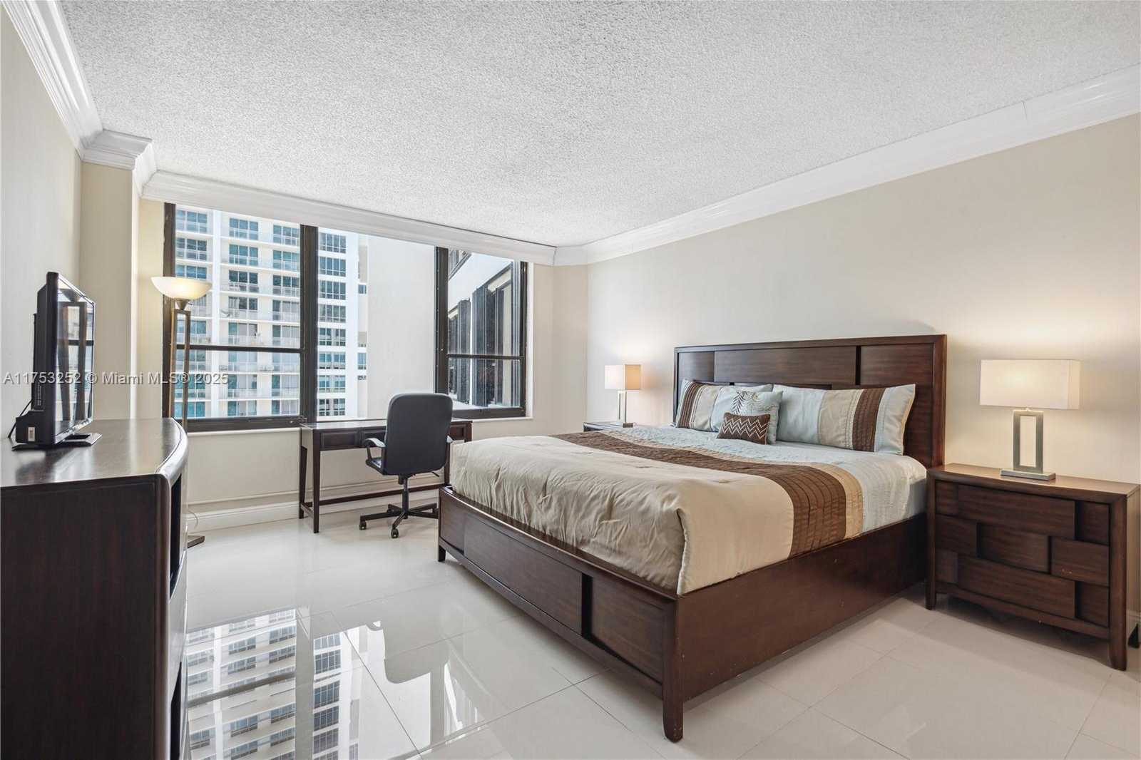 Small Image of 3505 SOUTH OCEAN DR #1119, Hollywood Number 6