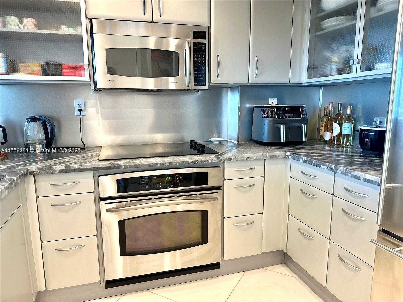 Small Image of 540 WEST AVE #1912, Miami Beach Number 16