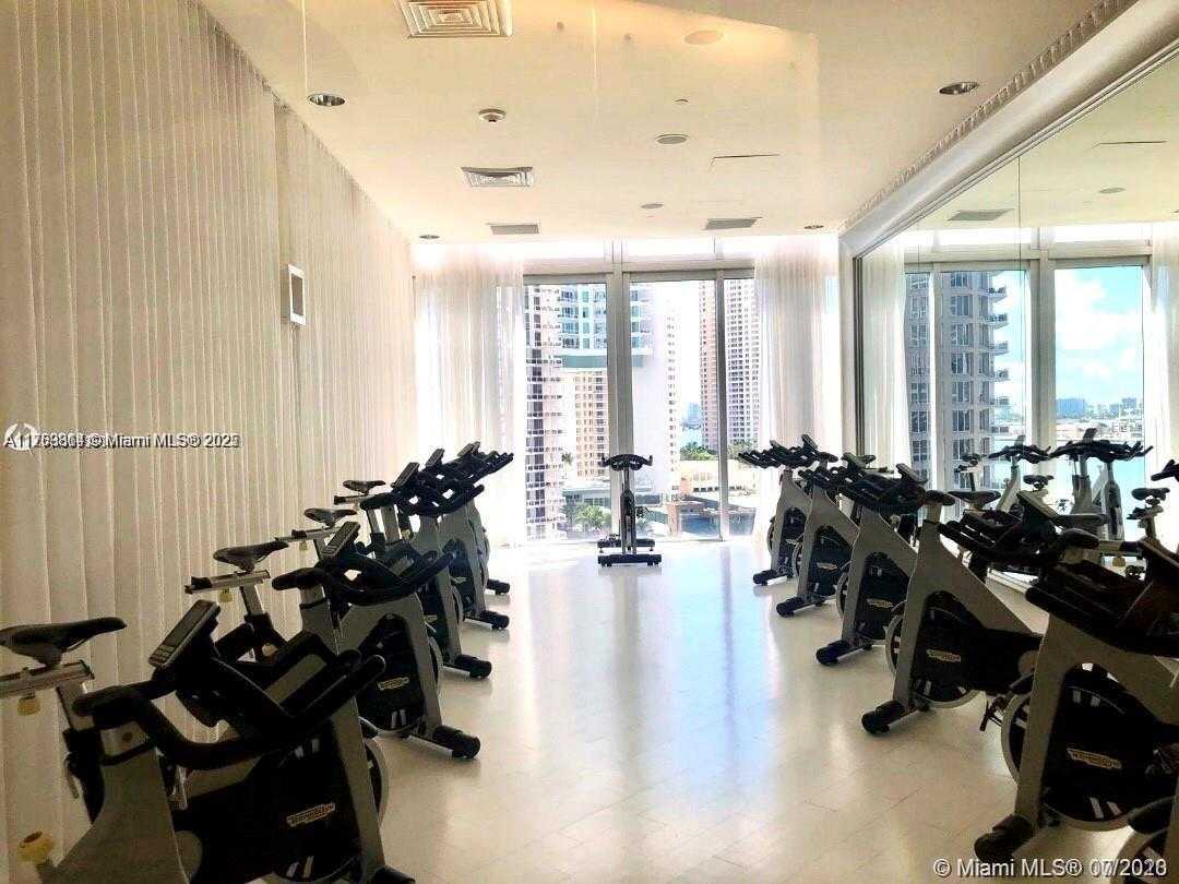 Small Image of 475 BRICKELL AVE #2714, Miami Number 15