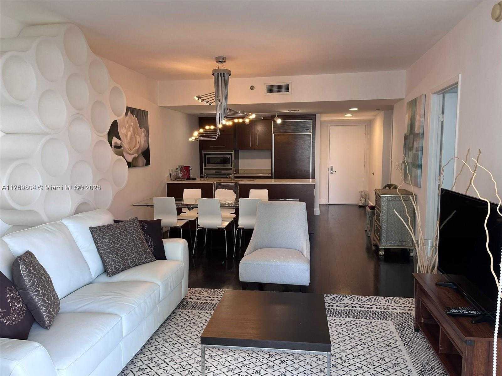 Small Image of 475 BRICKELL AVE #2714, Miami Number 3