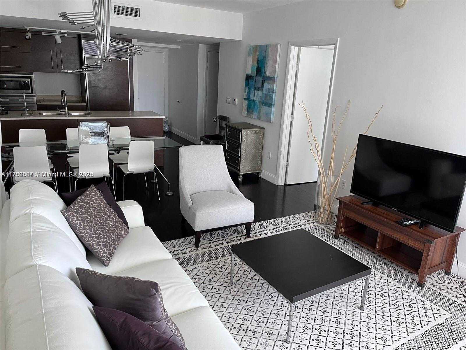 Small Image of 475 BRICKELL AVE #2714, Miami Number 4