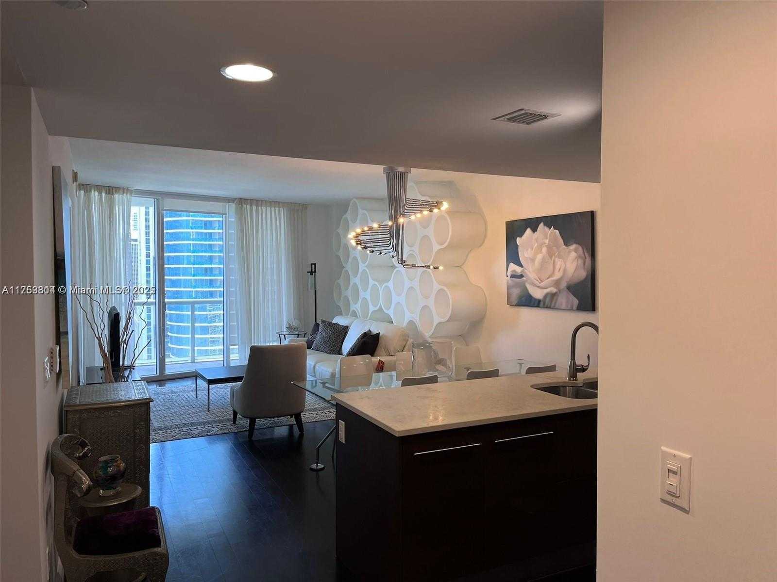 Small Image of 475 BRICKELL AVE #2714, Miami Number 5
