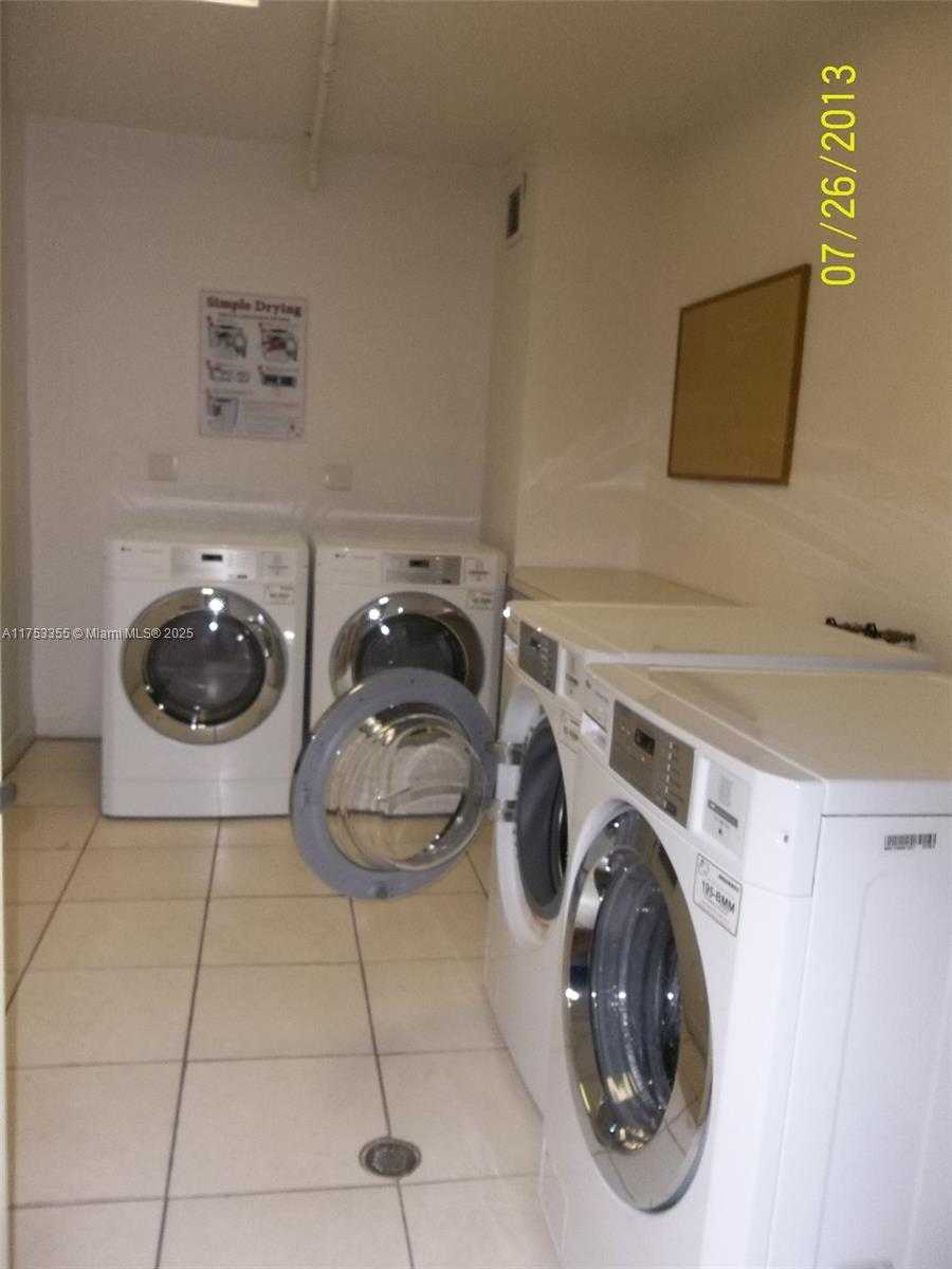 Small Image of 3001 SOUTH OCEAN DR #527, Hollywood Number 13