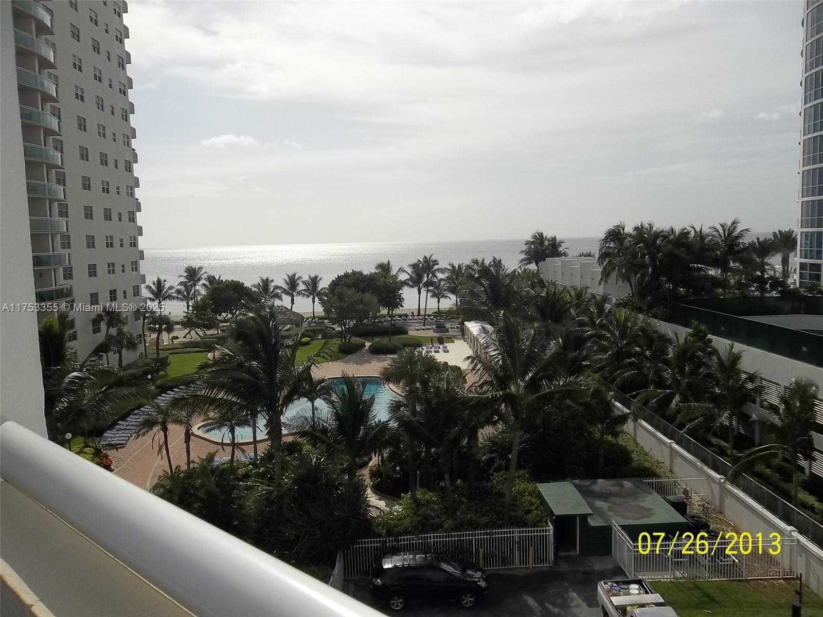Small Image of 3001 SOUTH OCEAN DR #527, Hollywood Number 2