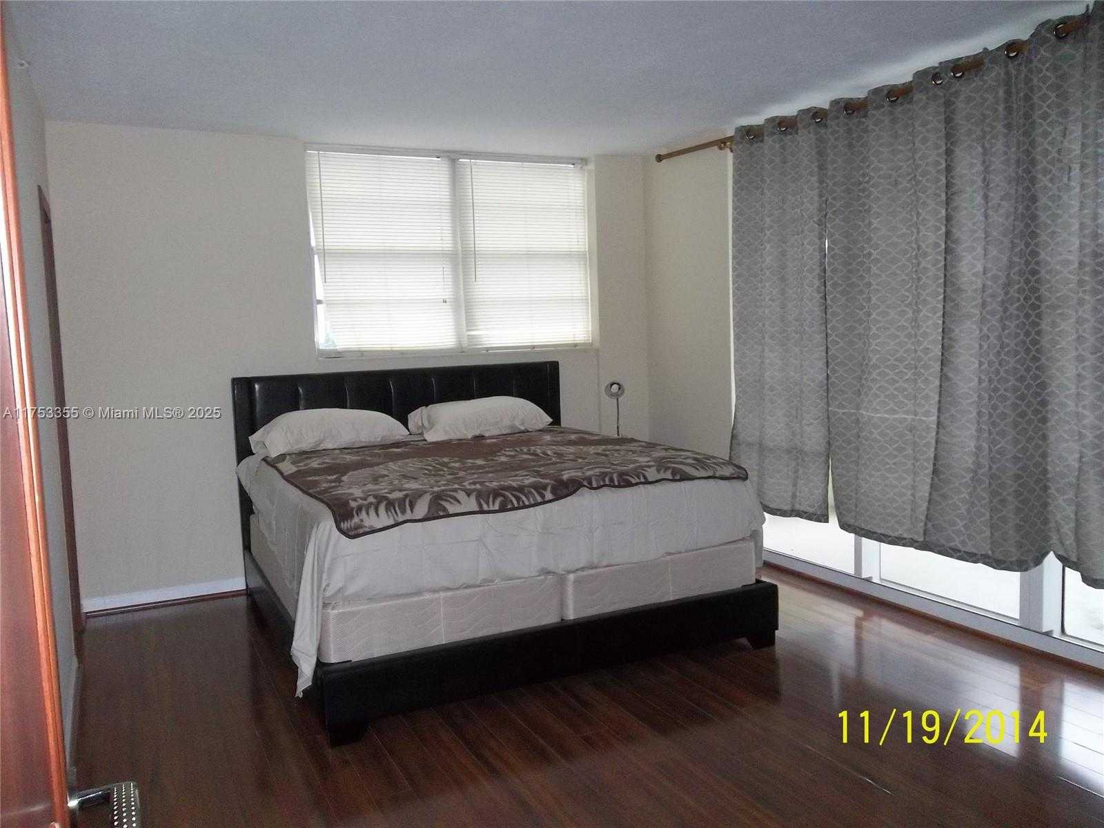Small Image of 3001 SOUTH OCEAN DR #527, Hollywood Number 3