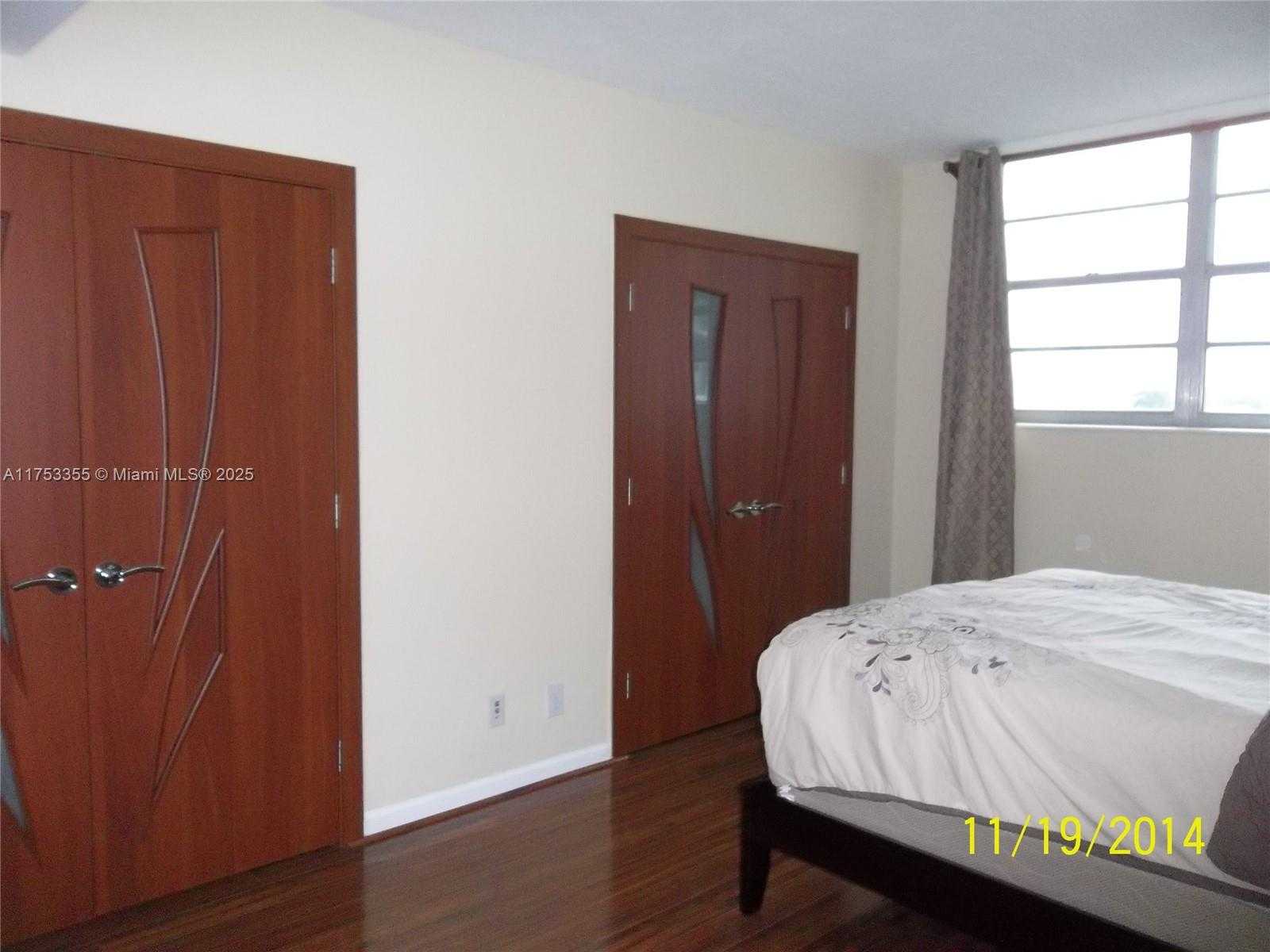 Small Image of 3001 SOUTH OCEAN DR #527, Hollywood Number 8