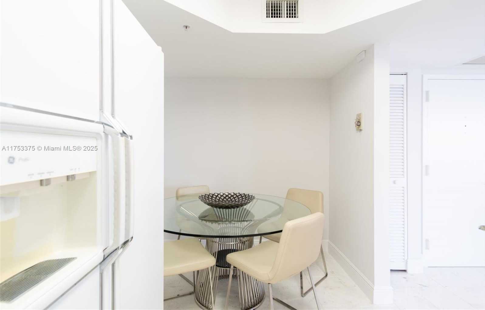 Small Image of 6301 COLLINS AVE #2006, Miami Beach Number 11