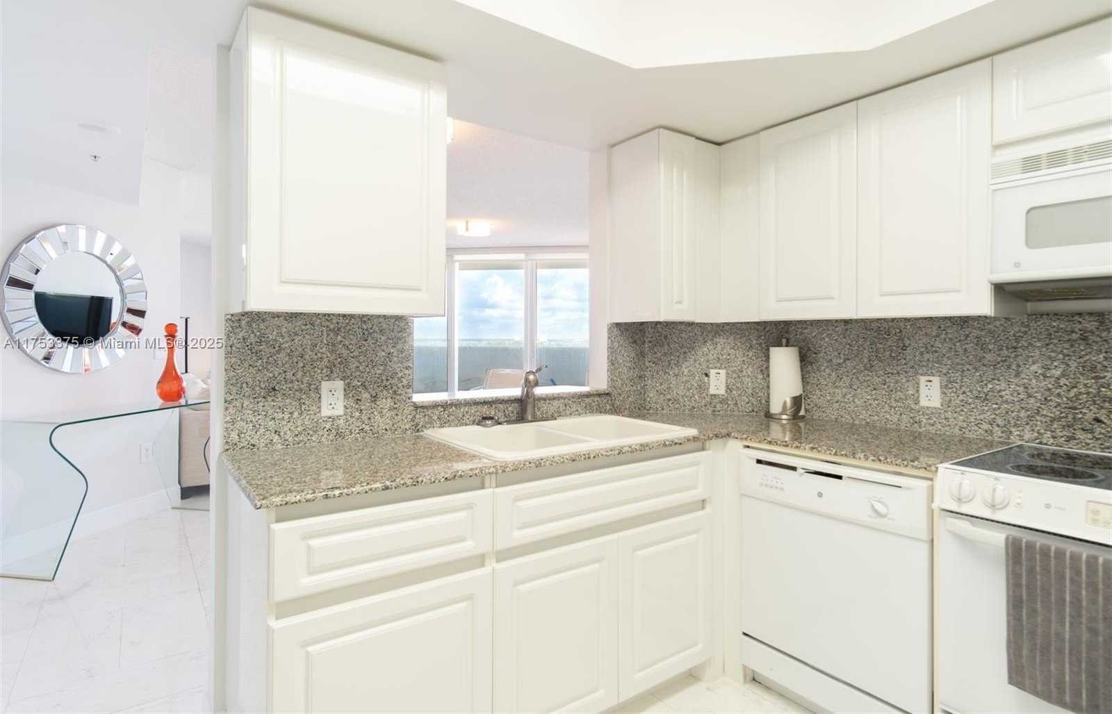 Small Image of 6301 COLLINS AVE #2006, Miami Beach Number 12