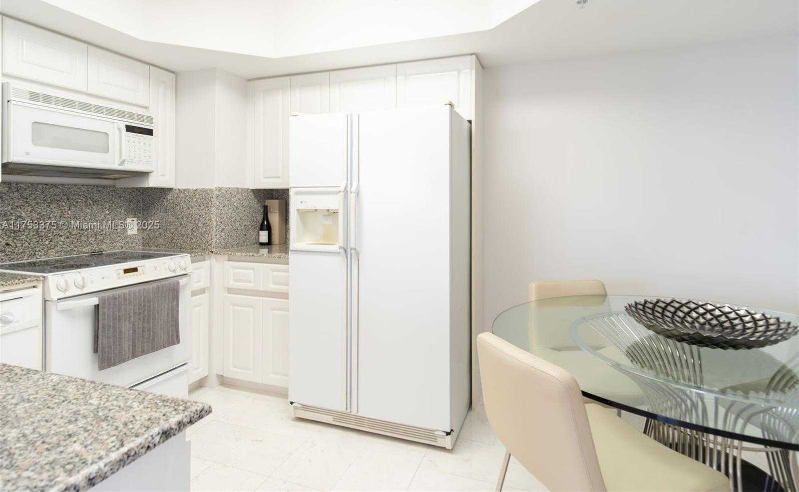 Small Image of 6301 COLLINS AVE #2006, Miami Beach Number 13