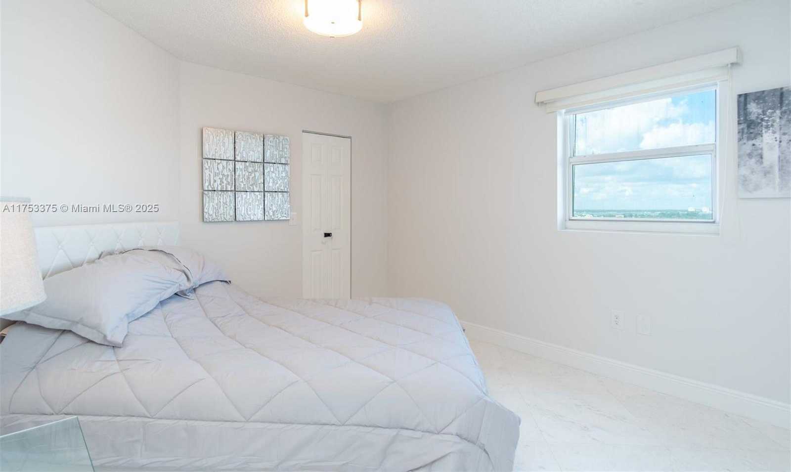 Small Image of 6301 COLLINS AVE #2006, Miami Beach Number 28