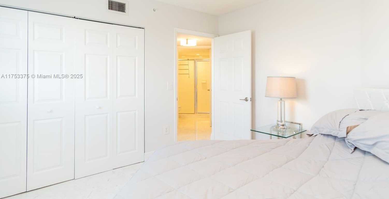 Small Image of 6301 COLLINS AVE #2006, Miami Beach Number 38