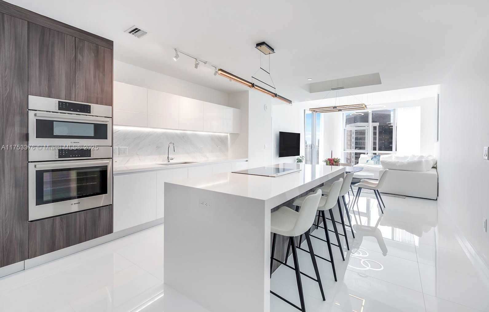 Small Image of 851 NORTH EAST 1ST AVE #3611, Miami Number 3