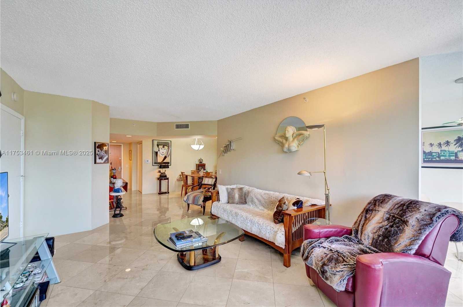 Small Image of 21055 YACHT CLUB DR #507, Aventura Number 17