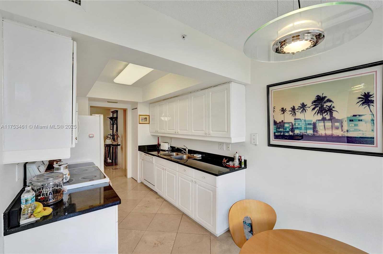 Small Image of 21055 YACHT CLUB DR #507, Aventura Number 21
