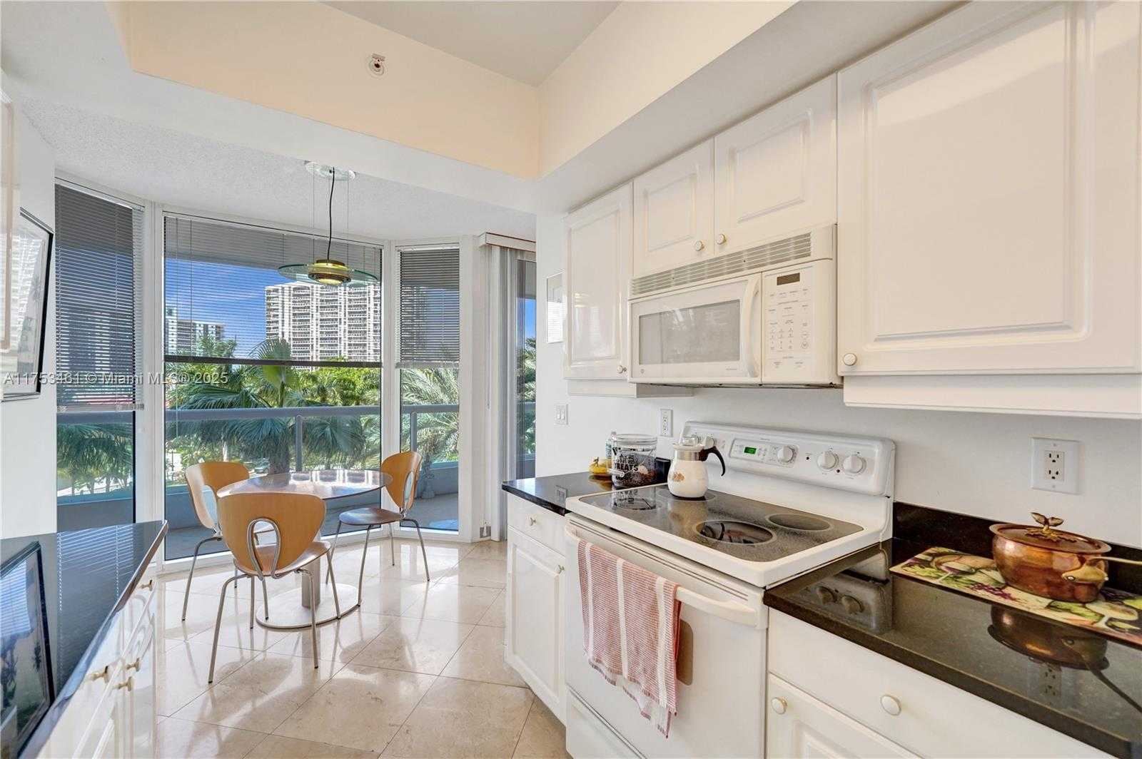 Small Image of 21055 YACHT CLUB DR #507, Aventura Number 28