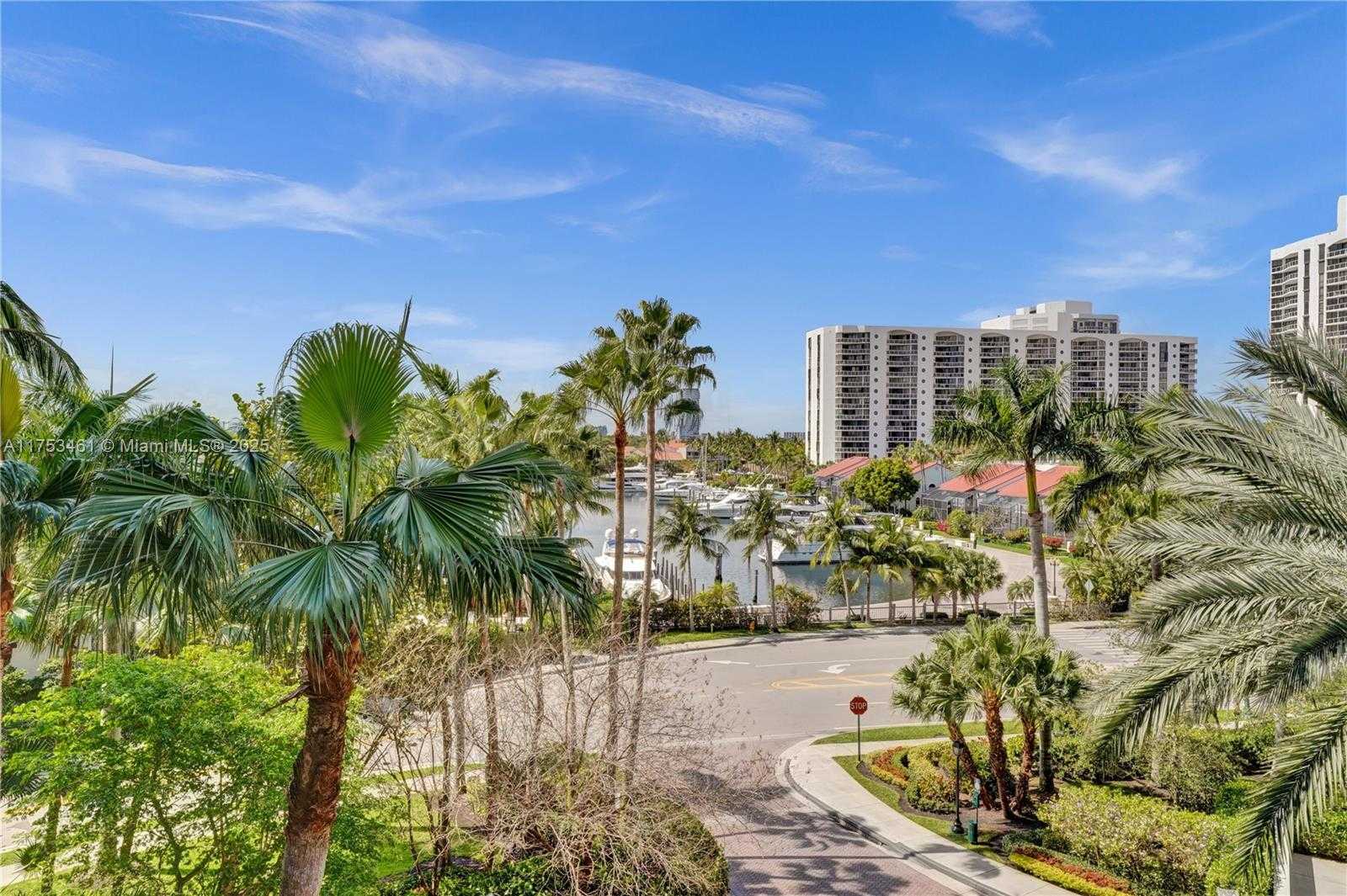 Small Image of 21055 YACHT CLUB DR #507, Aventura Number 30