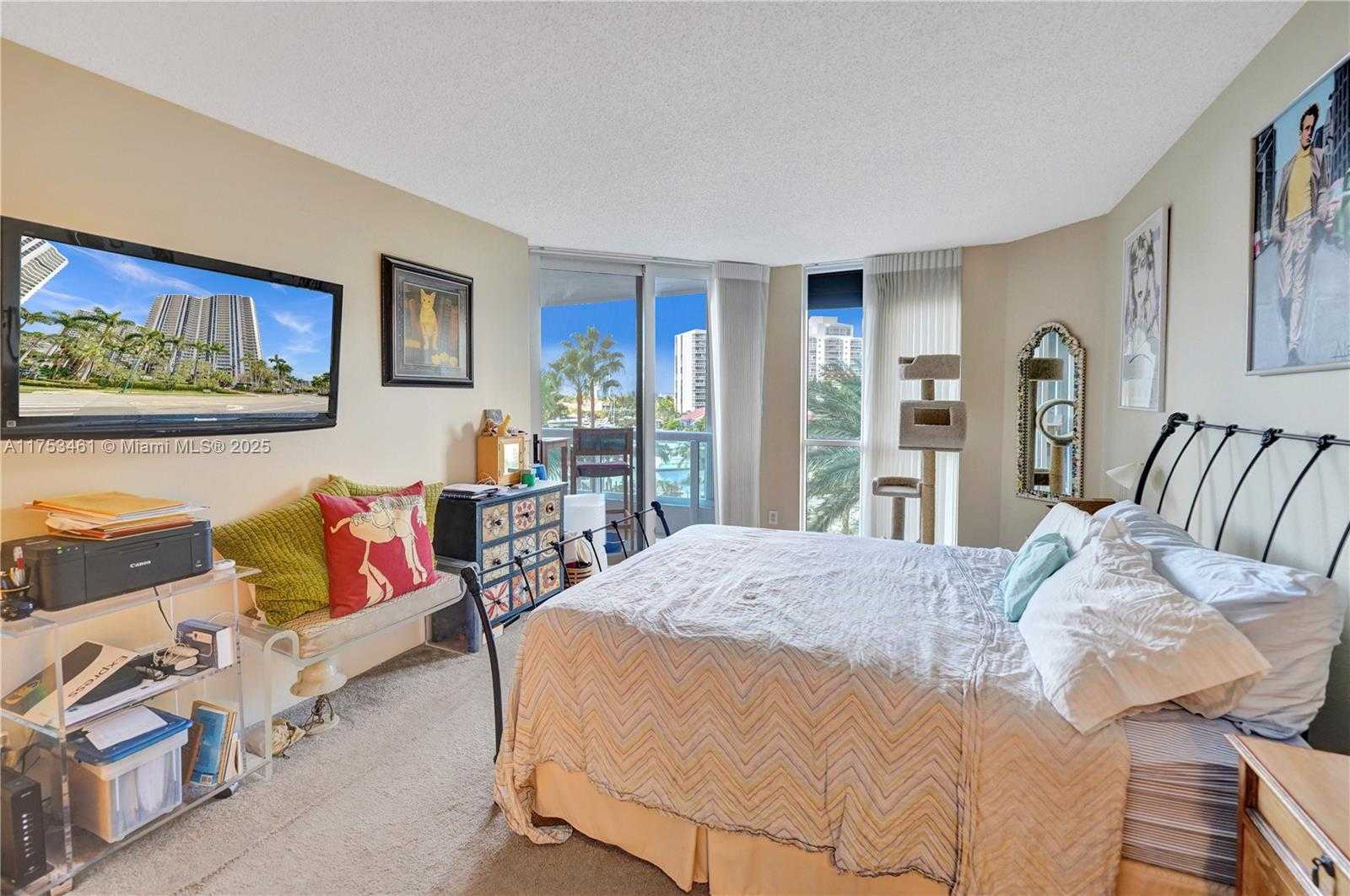 Small Image of 21055 YACHT CLUB DR #507, Aventura Number 32