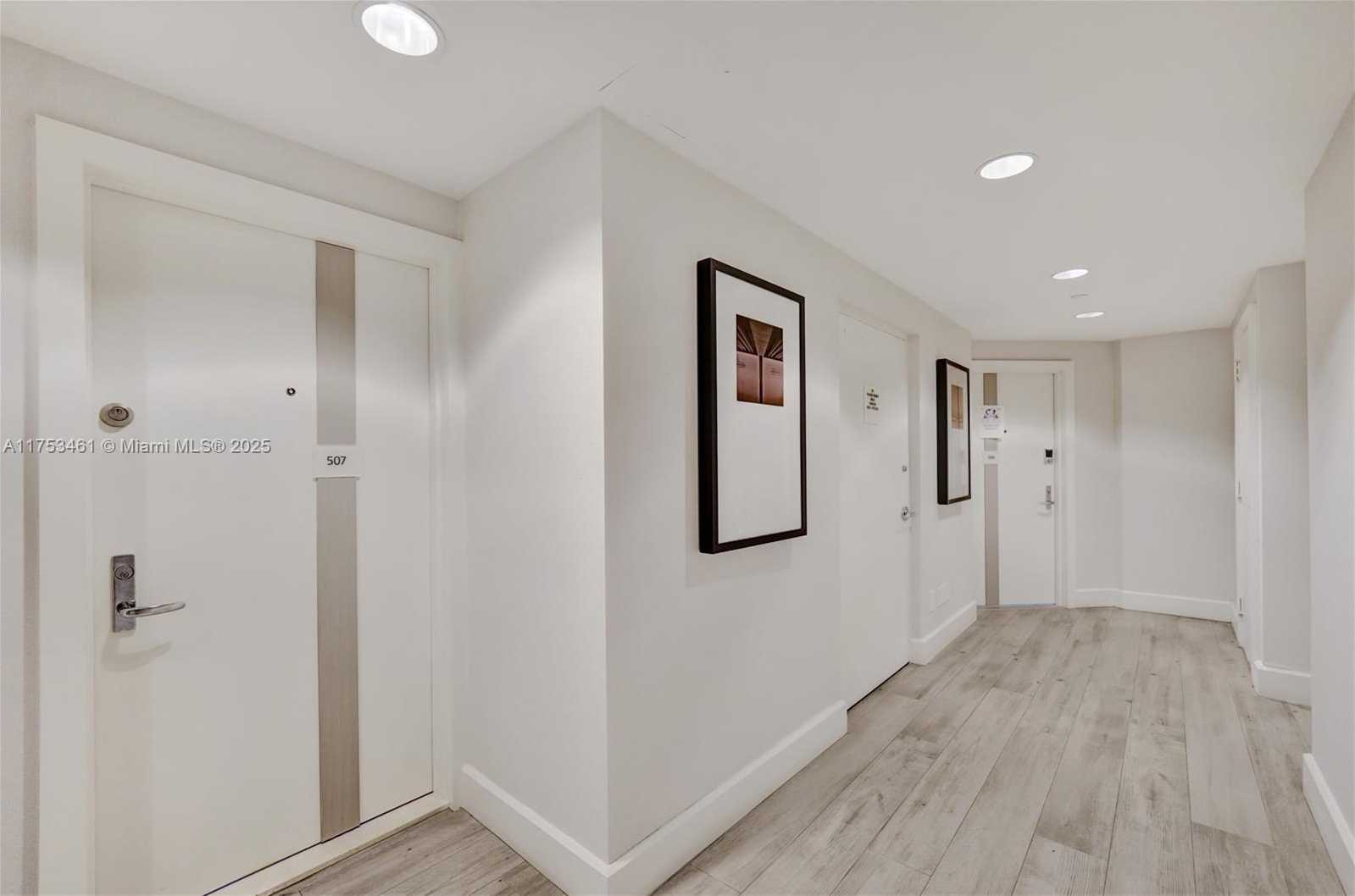 Small Image of 21055 YACHT CLUB DR #507, Aventura Number 47