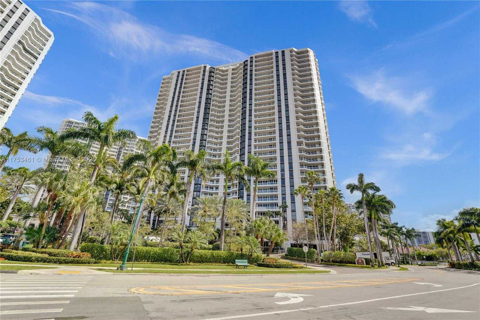 Small Image of 21055 YACHT CLUB DR #507, Aventura Number 60