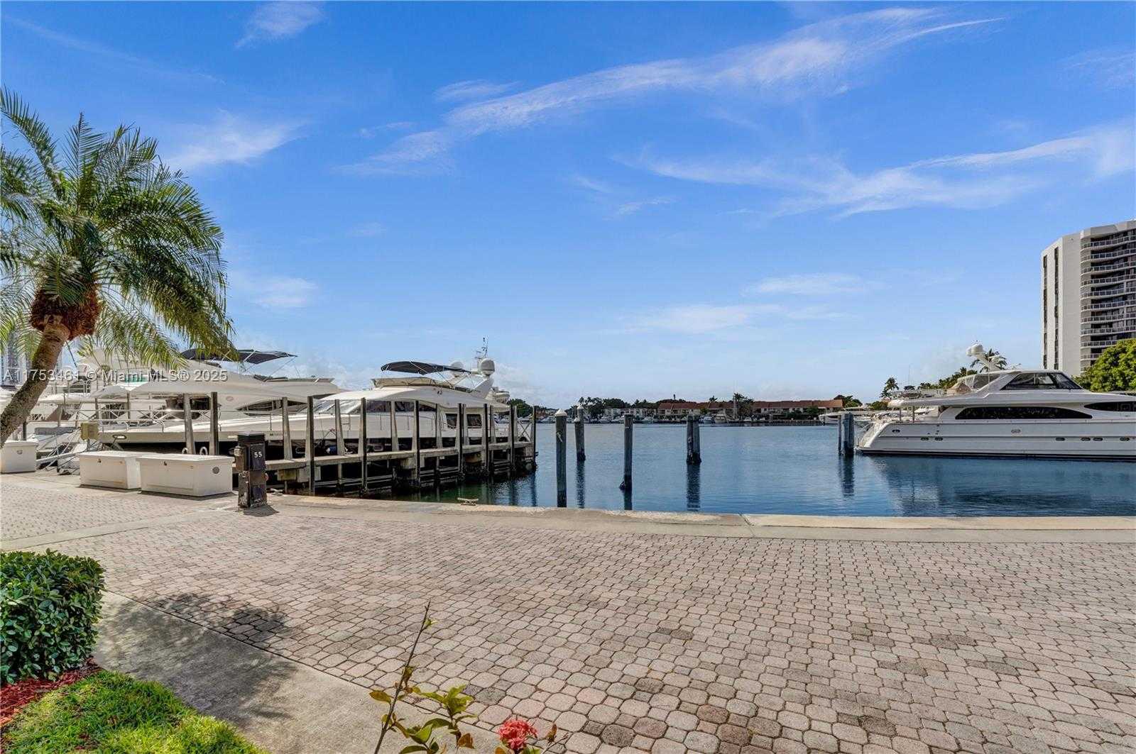 Small Image of 21055 YACHT CLUB DR #507, Aventura Number 61