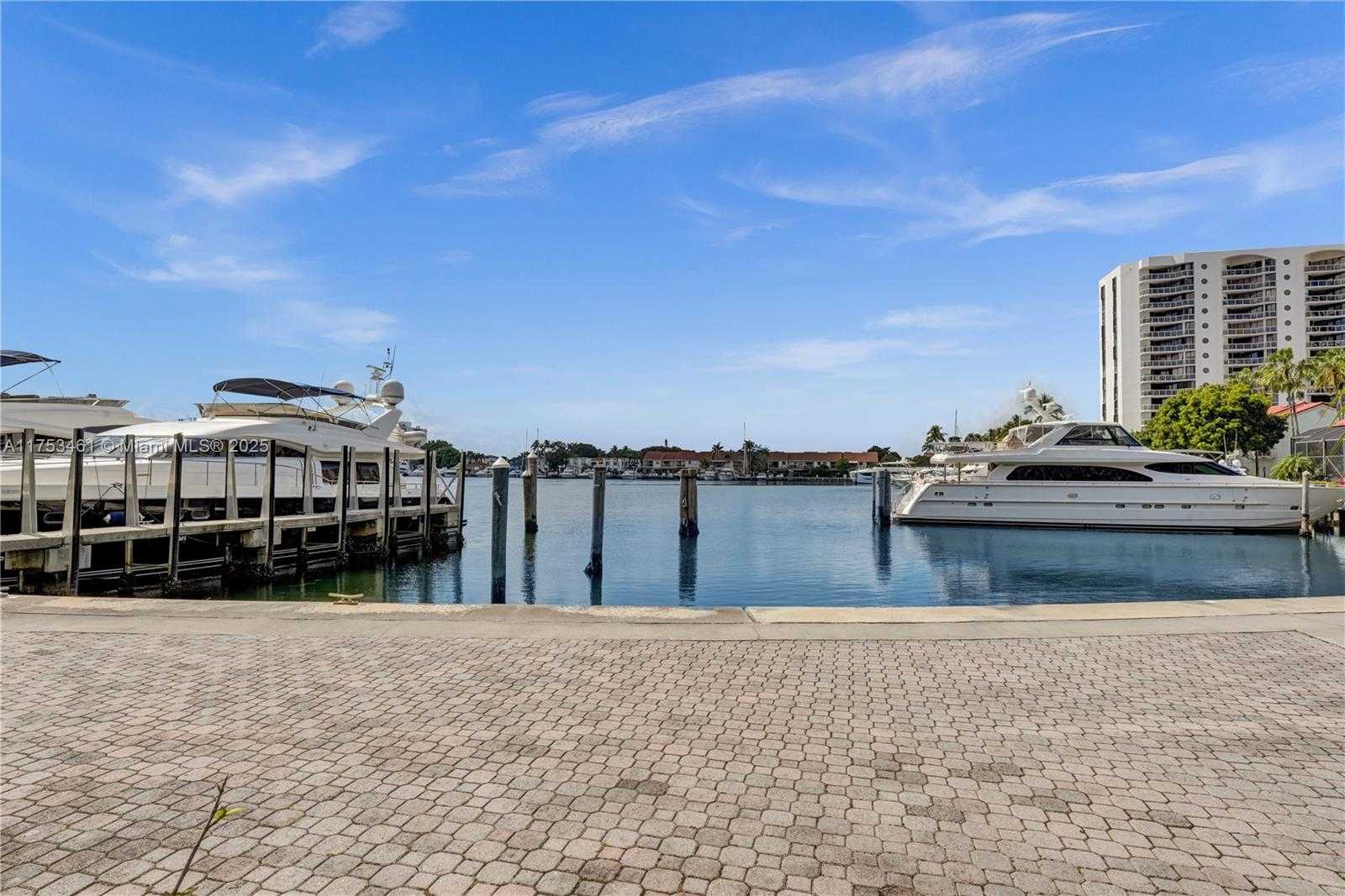 Small Image of 21055 YACHT CLUB DR #507, Aventura Number 62