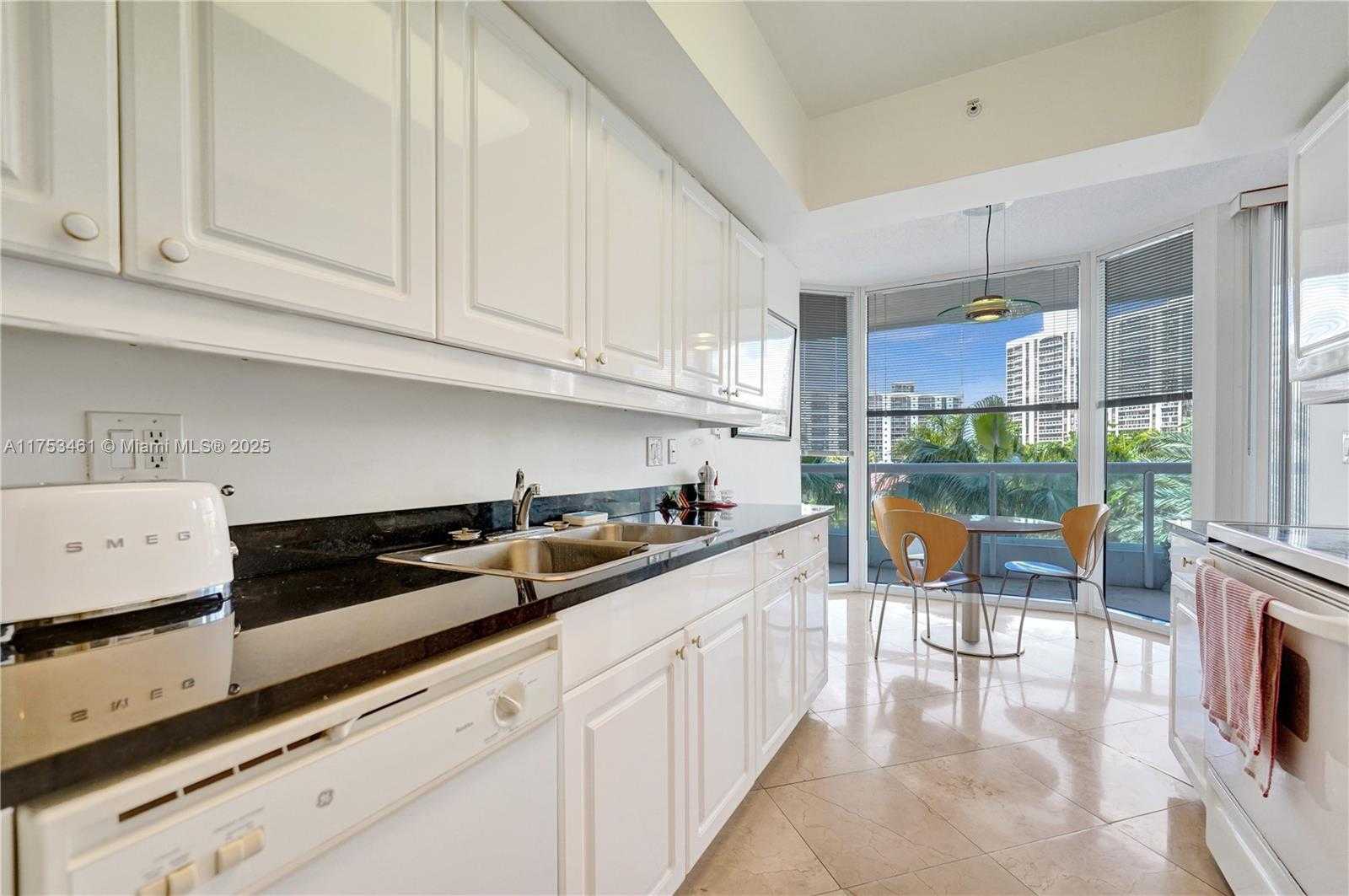 Small Image of 21055 YACHT CLUB DR #507, Aventura Number 8