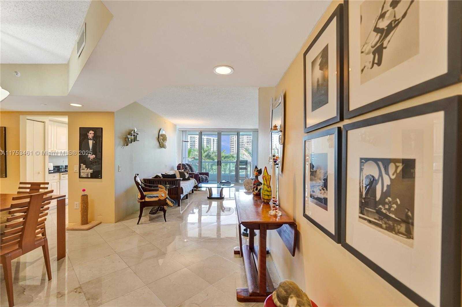 Small Image of 21055 YACHT CLUB DR #507, Aventura Number 9