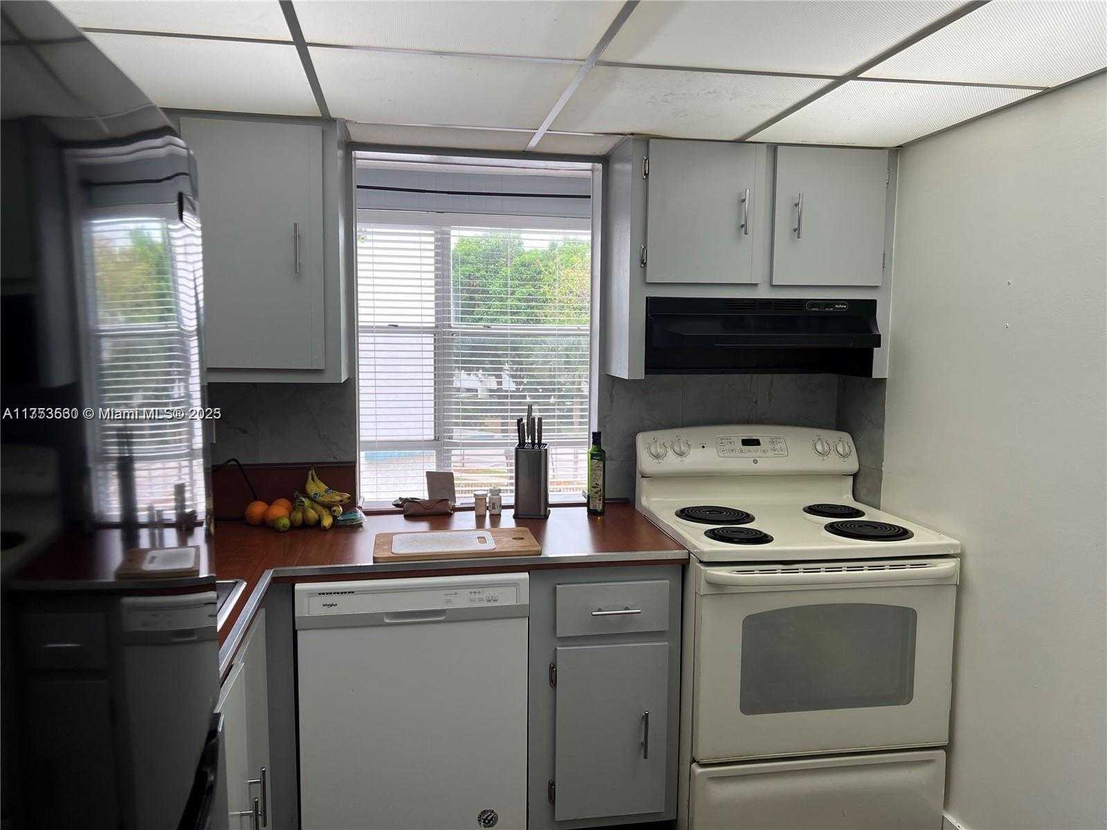 Small Image of 17620 ATLANTIC BLVD #315, Sunny Isles Beach Number 11