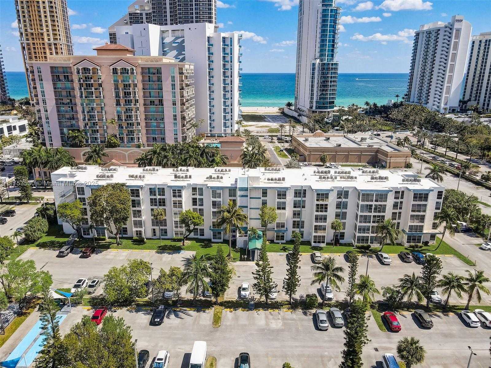 Small Image of 17620 ATLANTIC BLVD #315, Sunny Isles Beach Number 24