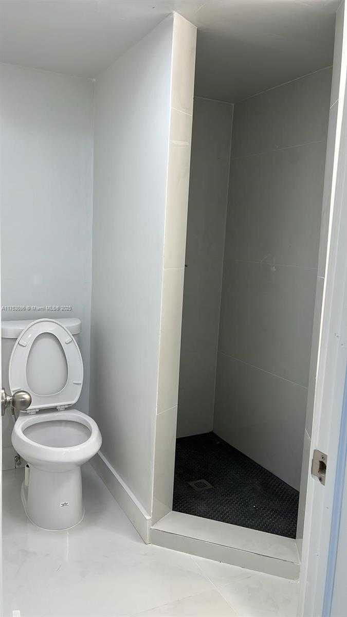 Small Image of 6051 ARTHUR ST #14, Hollywood Number 4