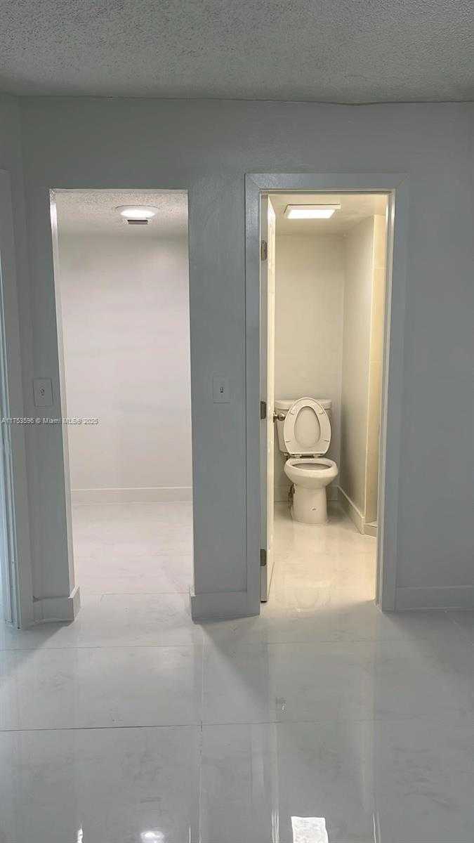 Small Image of 6051 ARTHUR ST #14, Hollywood Number 6